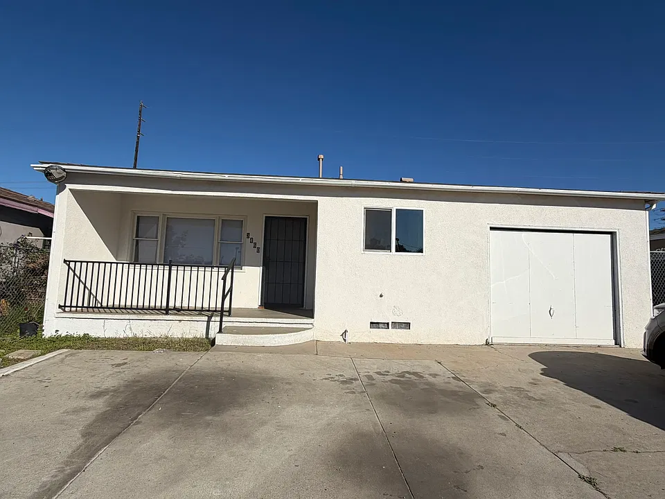 3460 Main St