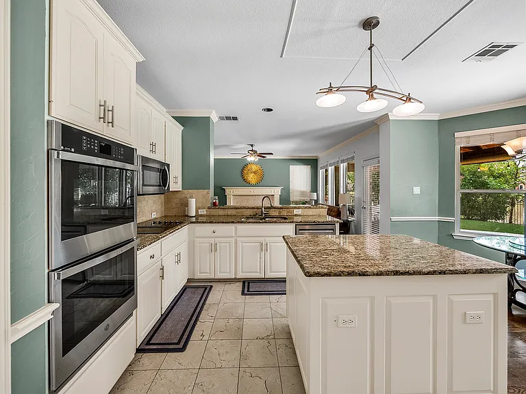351 Cove Dr — Photo 32