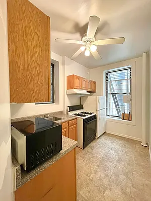 Rented by (Legacy) NY Quality Living Uptown | media 12