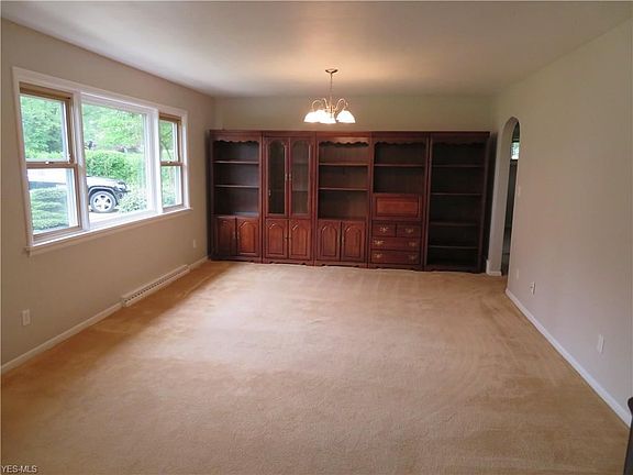 5th image of 1072 Porter Dr