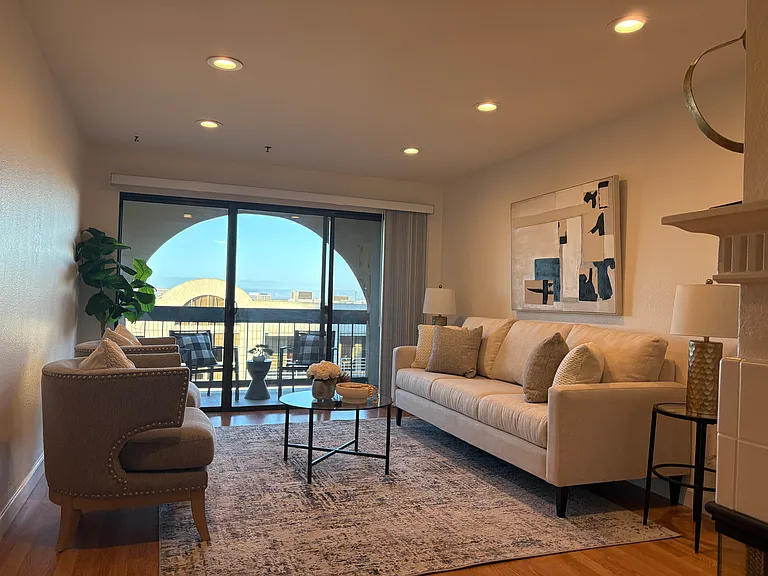 1 Laurel St #102 — Photo 16