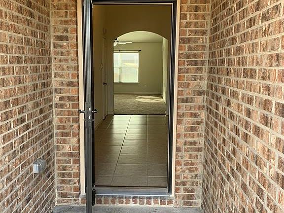 2nd image of 1329 Englemann Dr