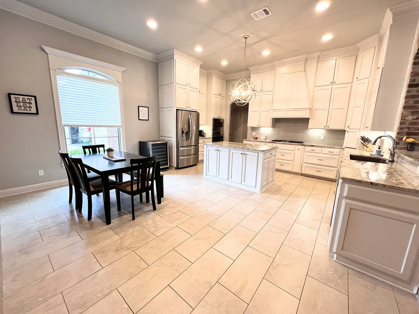 Benton Beauty With Outdoor Living Oasis! — Photo 4