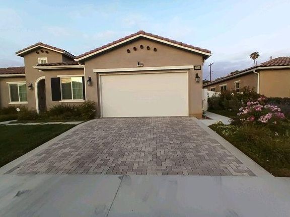 3rd image of 8560 N Adir Dr