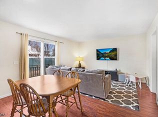22 Giles Biondi Ct, Bound Brook, NJ 08805