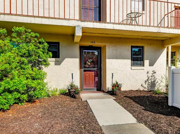 4300 Baywood Blvd APT B102, Mount Dora, FL 32757