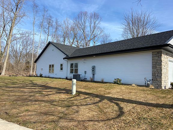4th image of 725 Violet Way