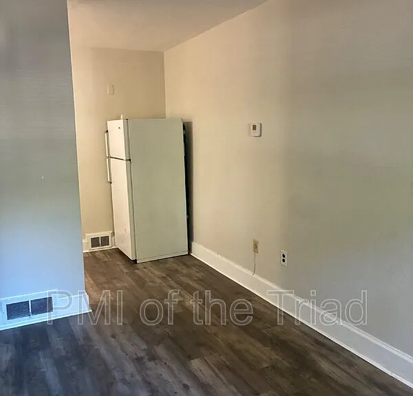 915 Carolina Ave #D — Photo 5