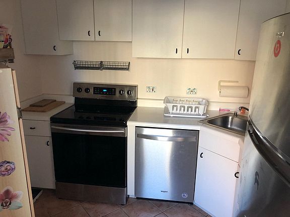 3rd image of 3660 N Lake Shore Dr APT 813