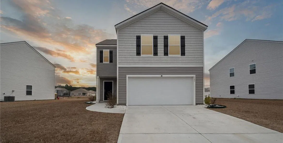 4 bed, 2235 sqft, $2,500 — Photo 1