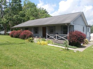 106 Willapa Ln, White Oak, WV 25989