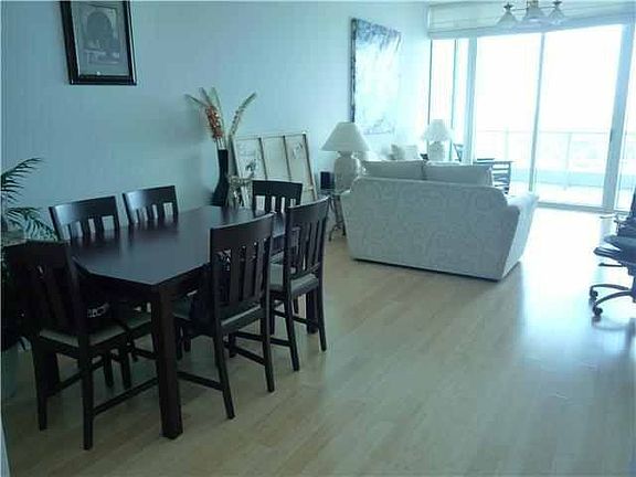 5th image of 100 S Pointe Dr APT 1902