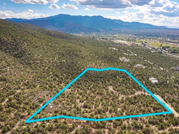 19 La Tierra Ln, Taos, NM 87571