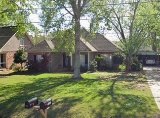 18449 Red Oak Dr, Prairieville, LA 70769