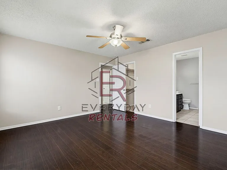 3005 Thoroughbred Dr — Photo 11