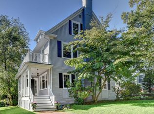 31 Laurel Ave, Providence, RI 02906