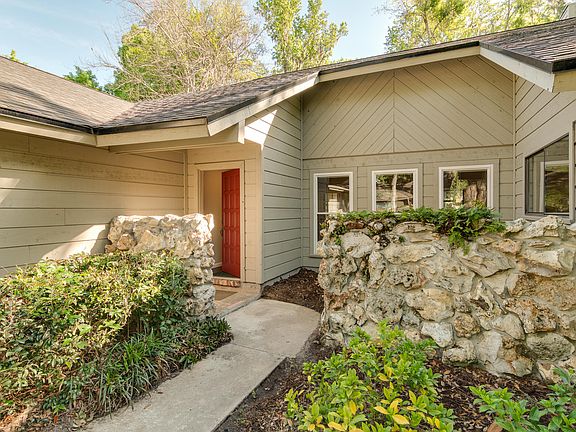 4th image of 2465 Shalimar Ln