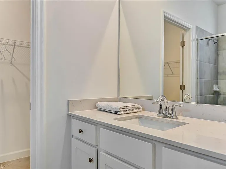 20545 Hazelnut Ct S — Photo 17