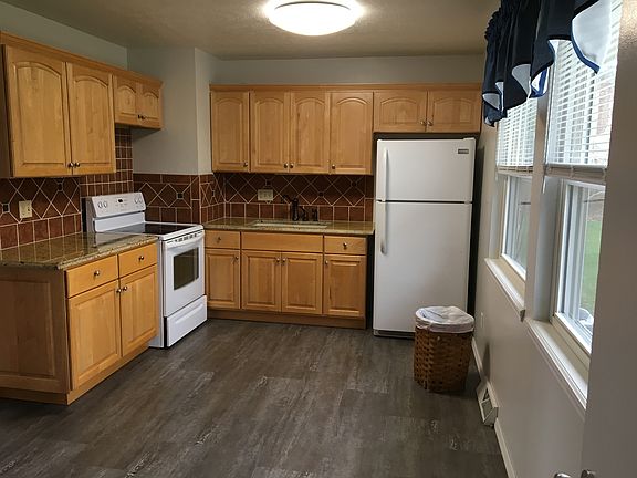 4th image of 127 Uhlan Ct