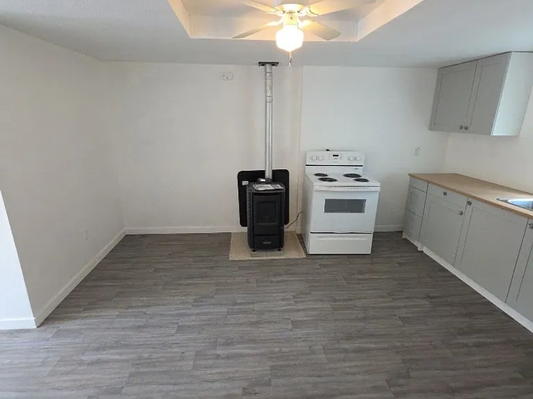 13451 Lakeshore Dr — Photo 12