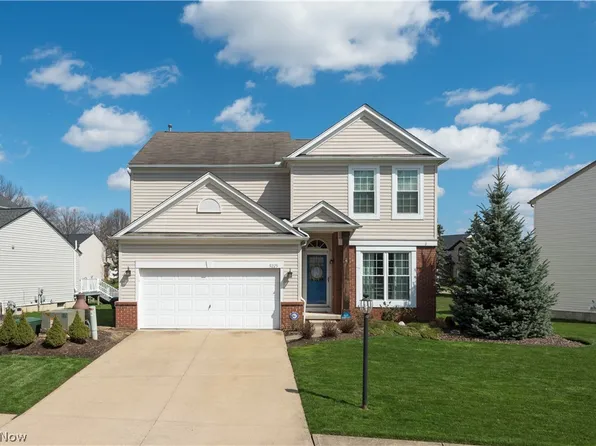 9225 Goebel Cir, Olmsted Township, OH 44138