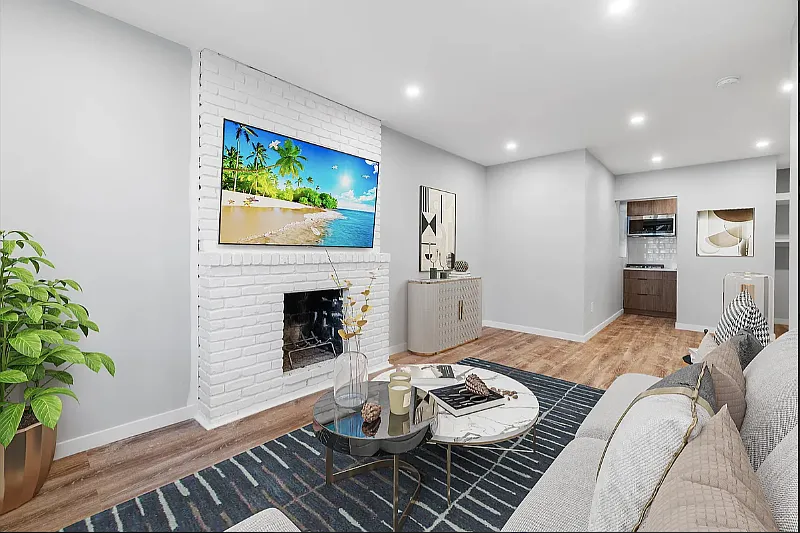 453 W 48th St #4A