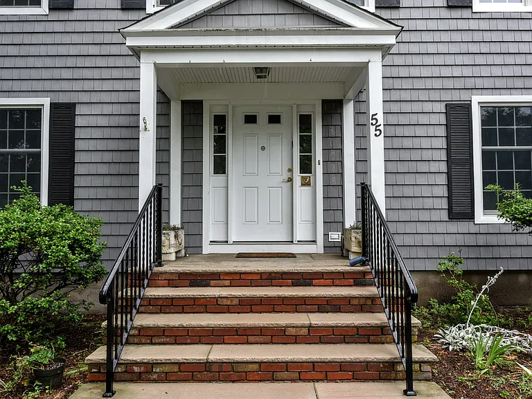 55 George St — Photo 2