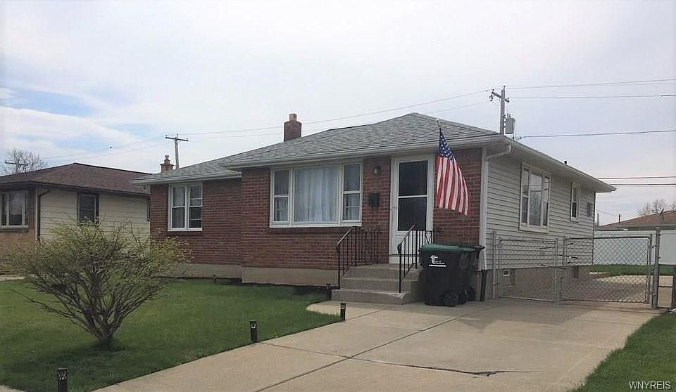 1st image of 1126 Parker Blvd