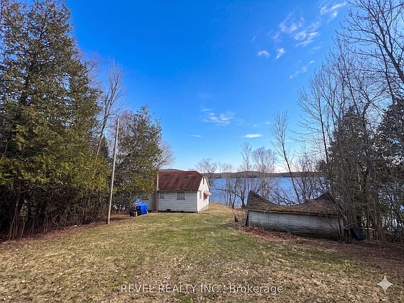 3rd image of 80 Cove Rd