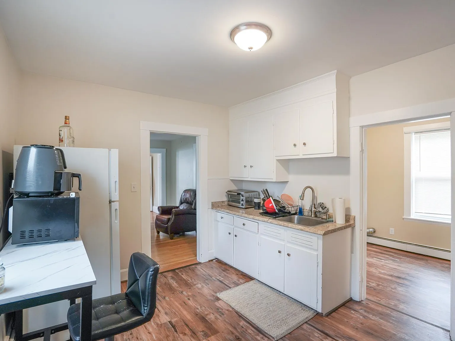 3 bed, 1430 sqft, $3,000 — Photo 3