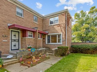 7250 N Ridge Blvd, Chicago, IL 60645