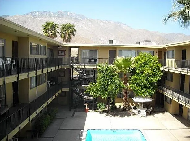 1 bed, 700 sqft, $1,580 — Photo 1