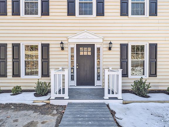 3rd image of 7031 Crown Rd