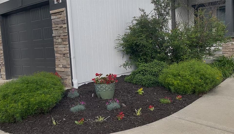 5007 NW 71st St, Kansas City, MO 64151 | Zillow