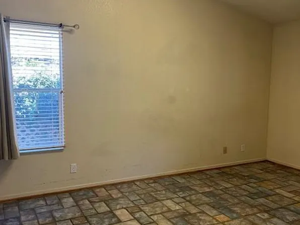 371 Chardonnay Dr, Salinas, CA 93906