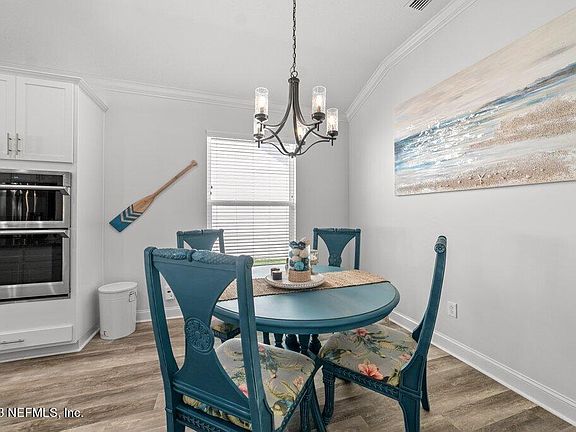 5th image of 337 SILVERLEAF VILLAGE Drive