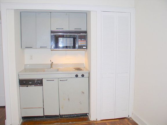 4th image of 5 Tudor City Pl APT 607