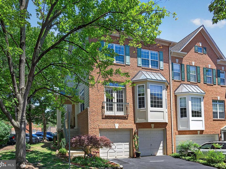 1st image of 428 Clayton Ln