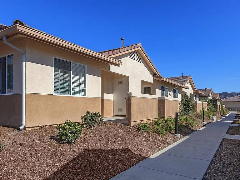 Heritage II Luxury Senior Apts — Photo 12
