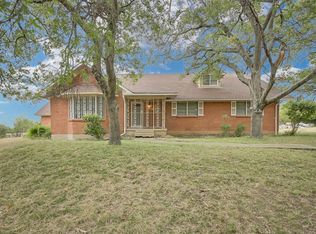 2221 Fairway Dr, Fort Worth, TX 76119
