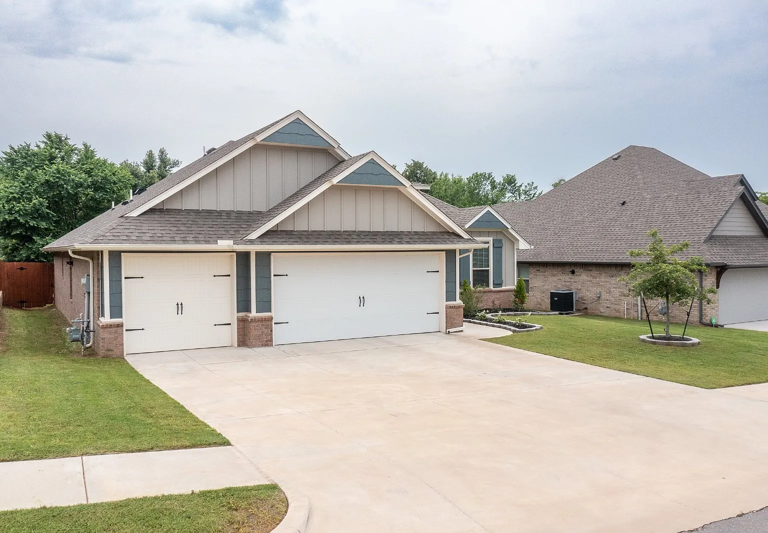 4 bed, 2.0 bath, 1800 sqft, $2,385 — Photo 4