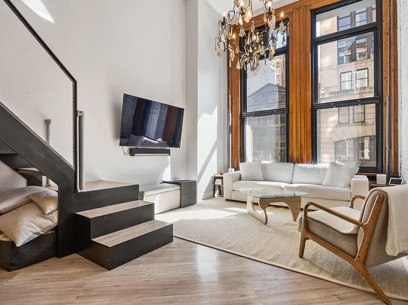 250 Mercer St APT C205, New York, NY 10012