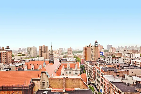 Sold by Town Residential | media 5