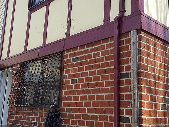 3rd image of 841 Forest Ave