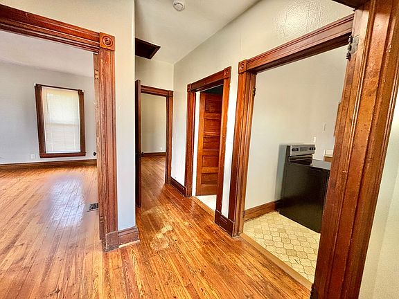 5th image of 2639 Northwestern Pkwy #1