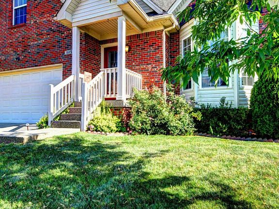 3rd image of 1115 Summit Dr