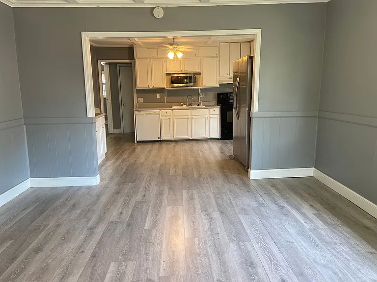 703 Brown St — Photo 5