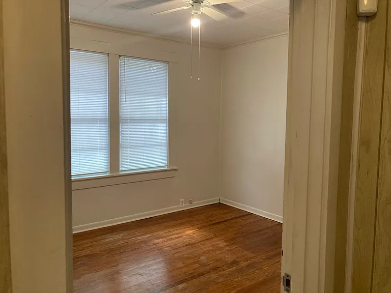 421 Rutherford St — Photo 29