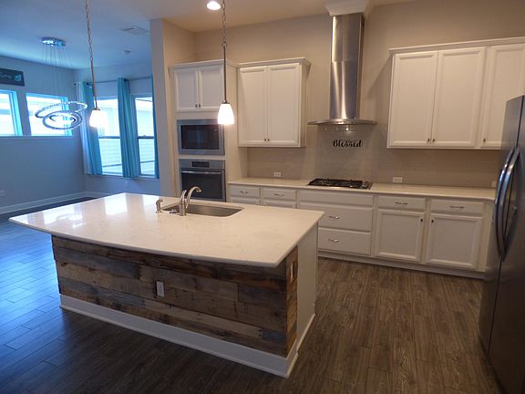 5th image of 92 Archwood Dr