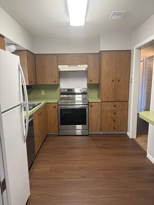 2 bed, 2.0 bath, 1528 sqft, $2,195 — Photo 3